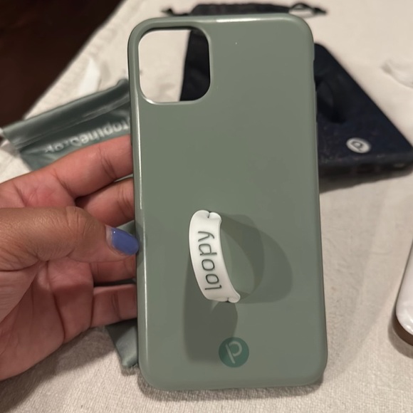 iPhone 11 Pro Max Loopy Cases (Lot/Bundle) - Picture 3 of 3